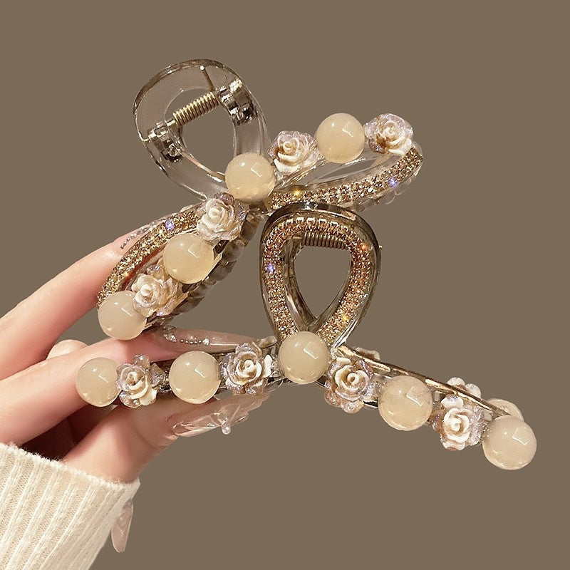 Sweet little fragrant wind camellia bead bead grab clip large hair volume more female back of the head high-end coil hair shark clip hairpin
