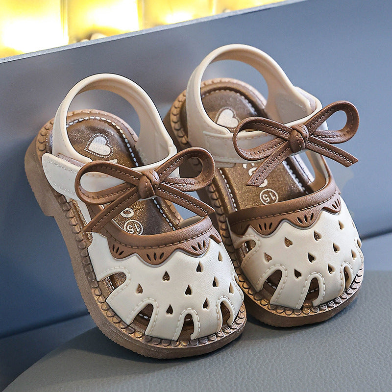 Cross-border drop-shipping girls' baby sandals, summer girls' plastic anti-pee, soft soles, non-slip children's toddler baby sandals
