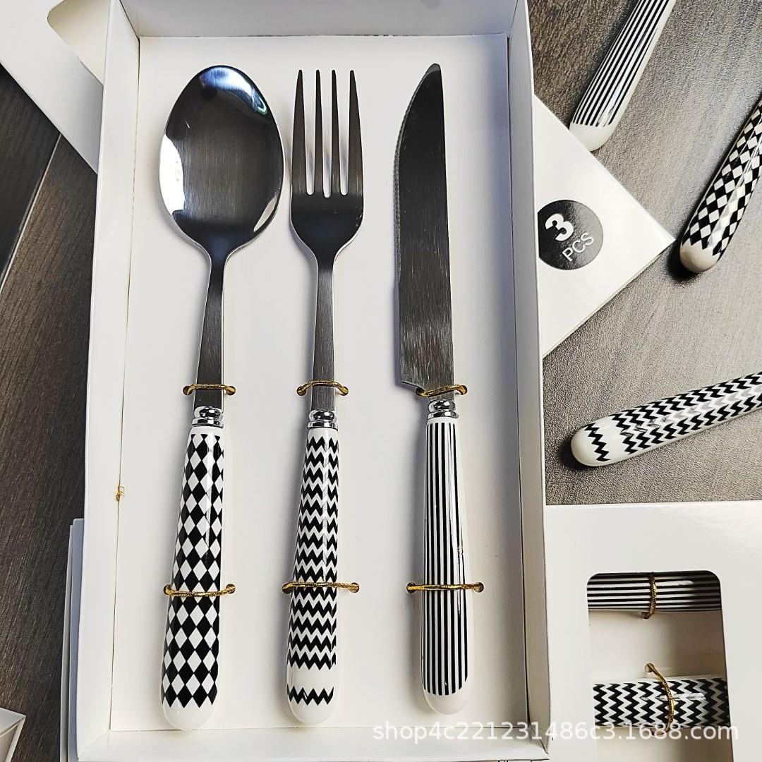 Wholesale ins tableware gift box set European supermarket tail goods ceramic handle knife fork spoon spoon mirror polished