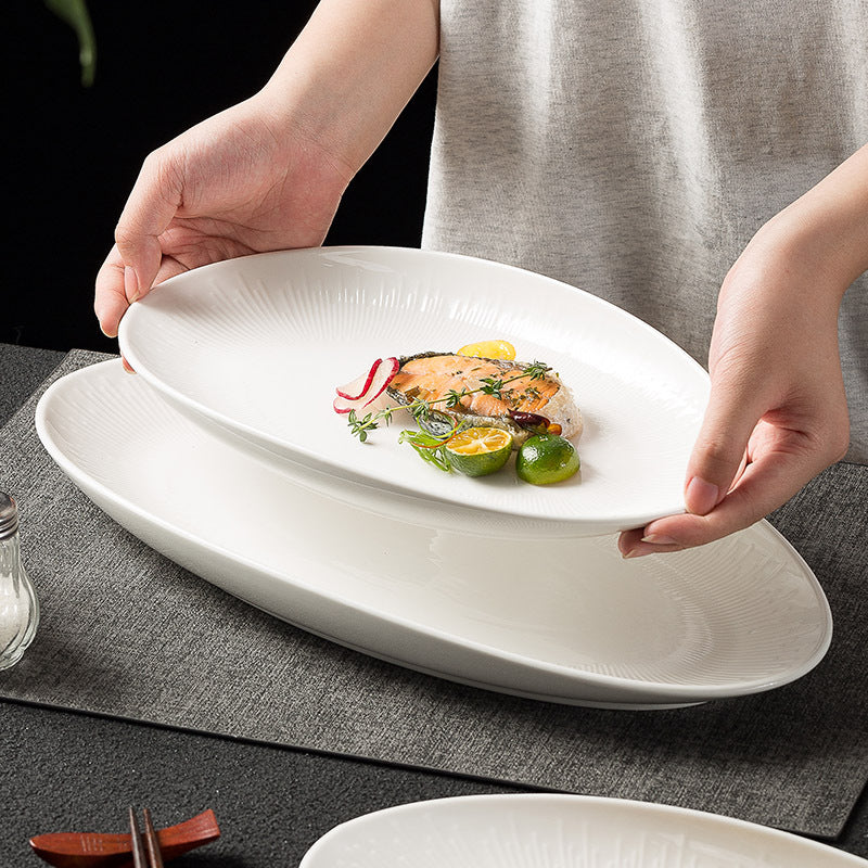 Pure white home steamed fish plate