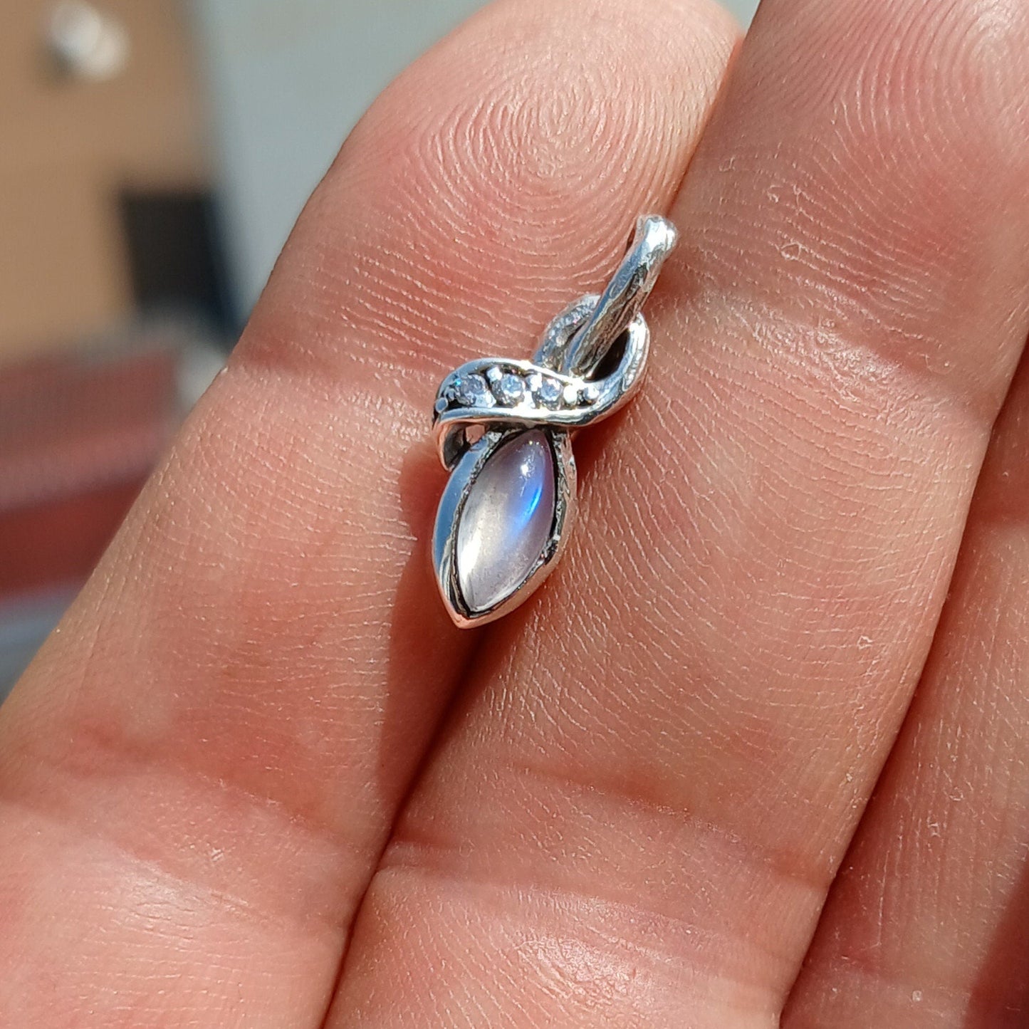 Moonstone Pendant, women's Pendant, Sterling Silver Pendant, Moonstone