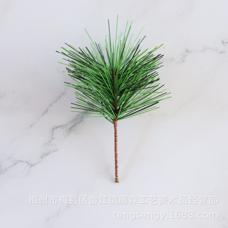 Christmas Pine Needle Pine Cone Christmas Gift Decoration Christmas Eve Gift Box Packaging Simulated Pine Cone DIY Garland Bouquet