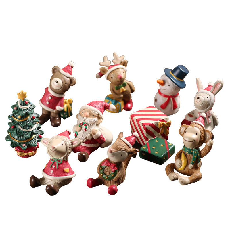 Christmas decorations, scene displays, shops, shopfronts, window ornaments, Christmas trees, tabletop ornaments, props