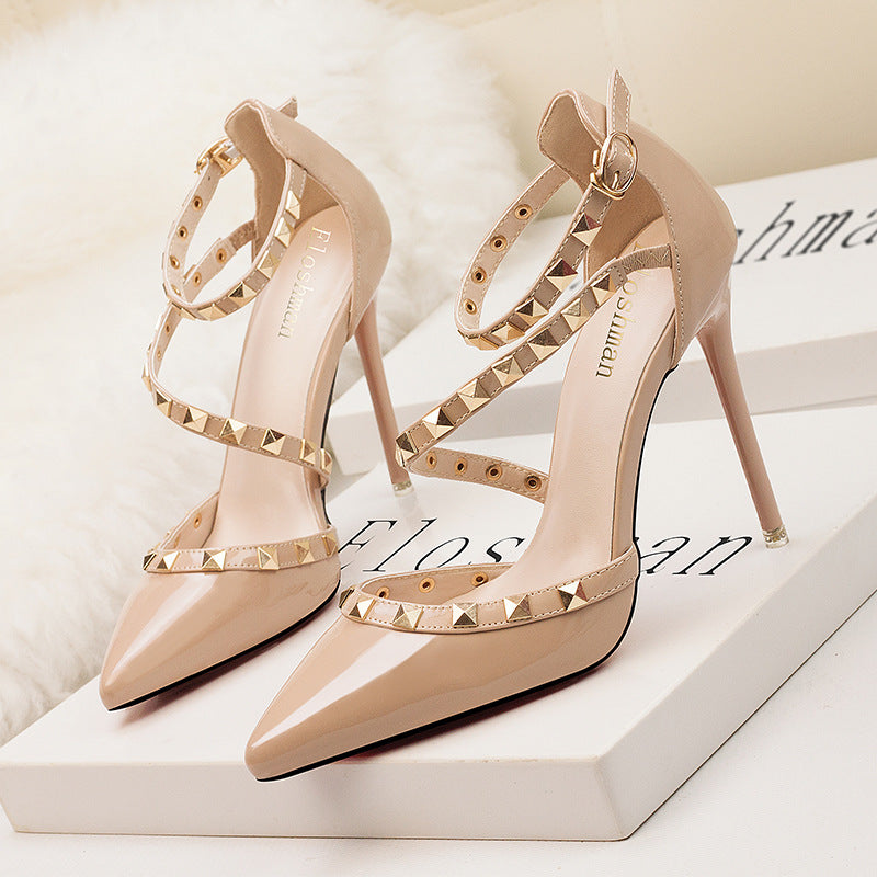 1138-13 European and American simple sexy nightclub stiletto high heels shallow mouth pointed toe rivet hollow sandals with a word