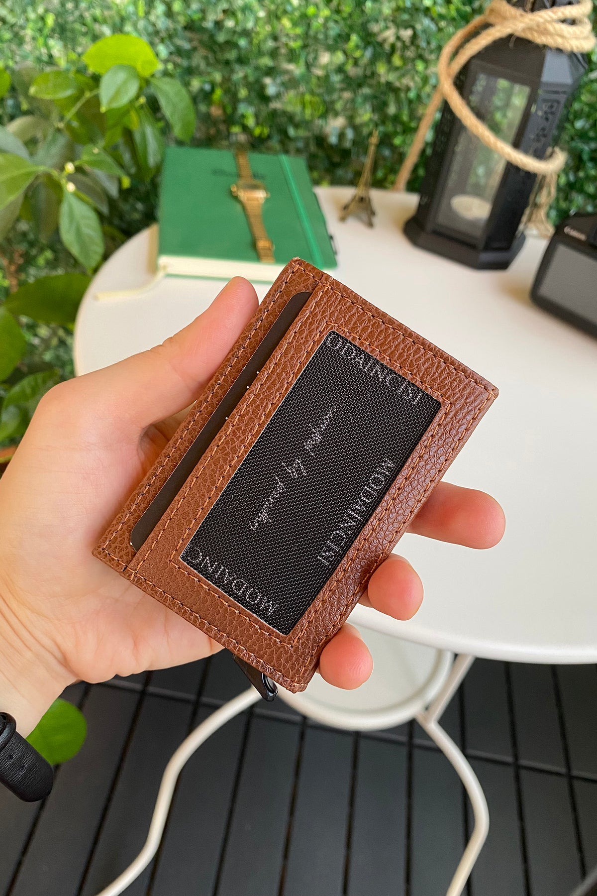 Agara  – PU Leather RFID Mechanism Card Holder/Wallet