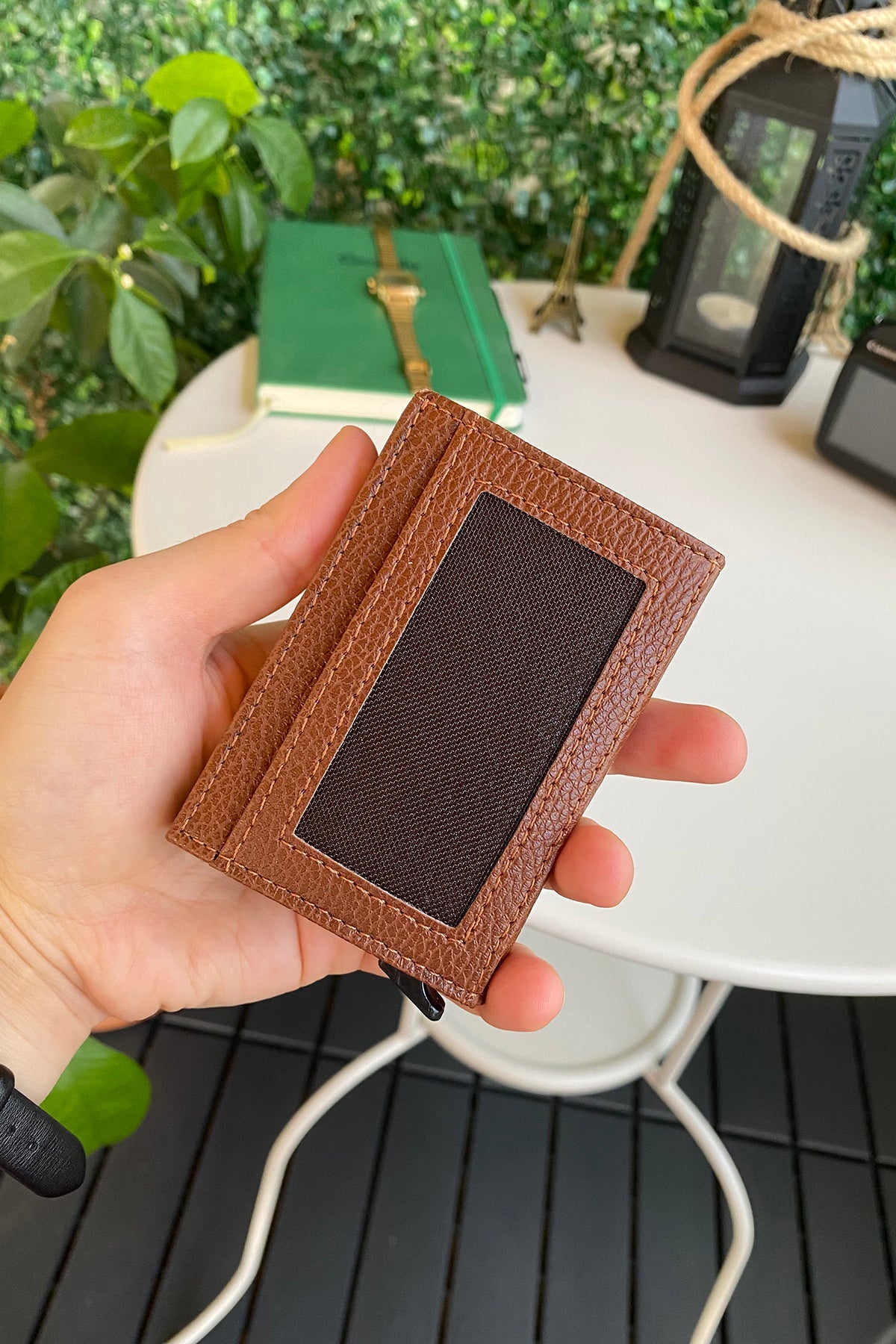 Agara  – PU Leather RFID Mechanism Card Holder/Wallet