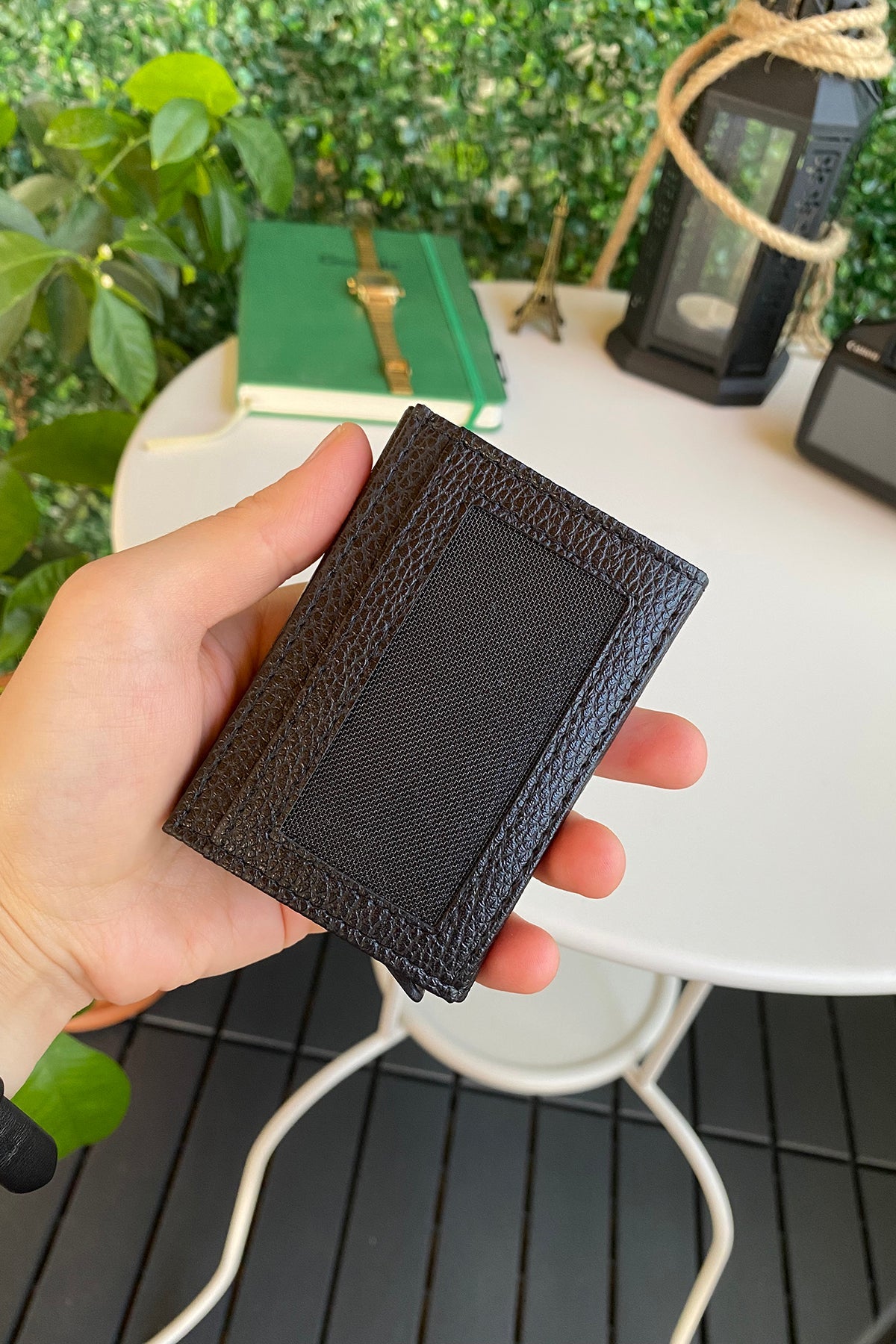 Agara  – PU Leather RFID Mechanism Card Holder/Wallet