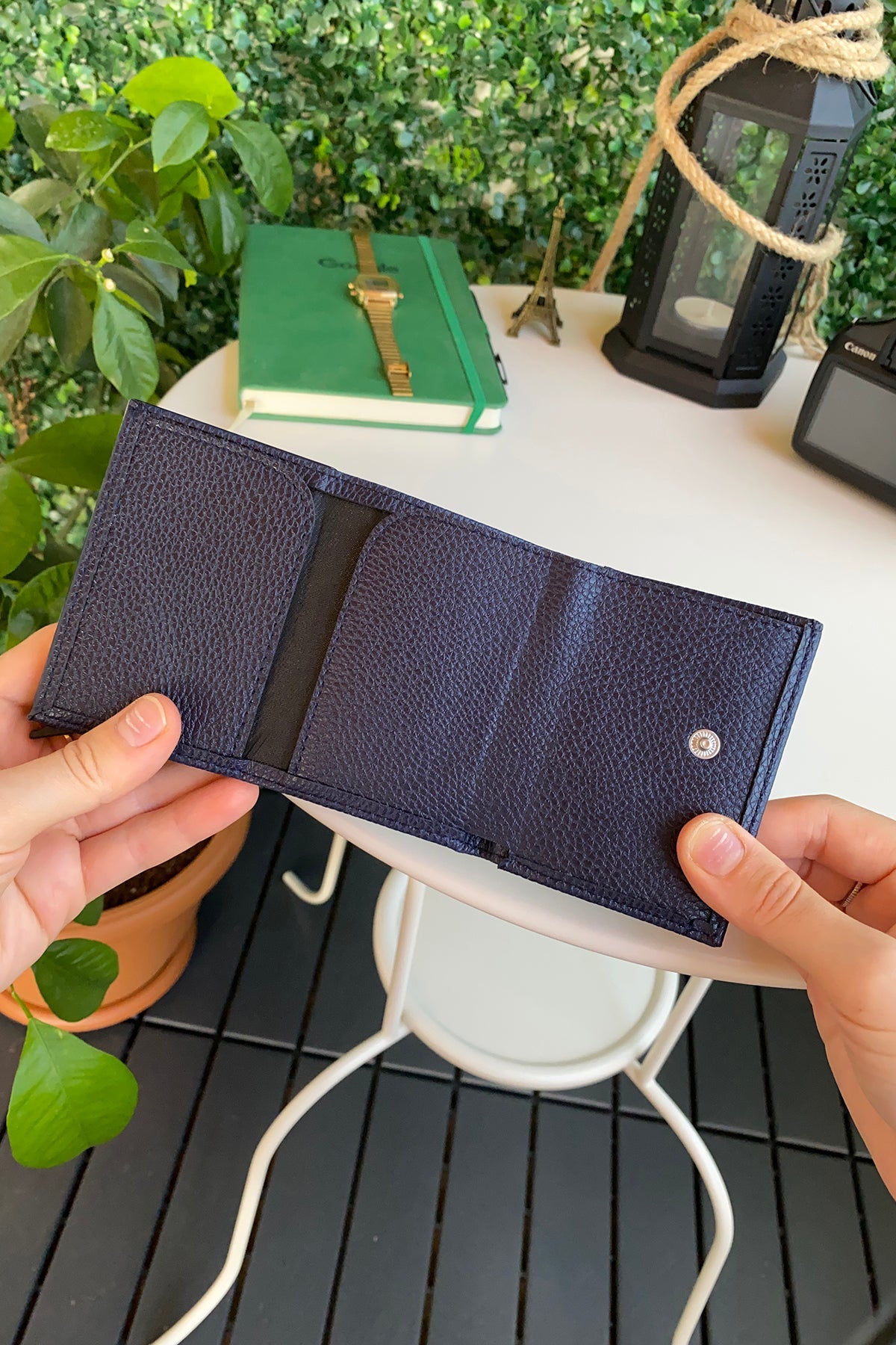 Agara  – PU Leather RFID Mechanism Card Holder/Wallet