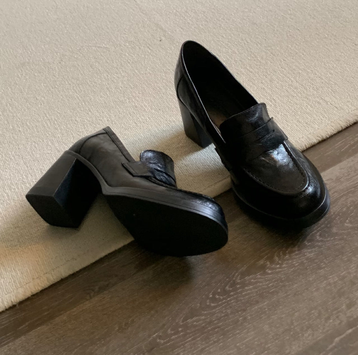 [8cm silent heel] thick heel loafers versatile commuting retro top layer soft leather high heel one foot leather shoe woman