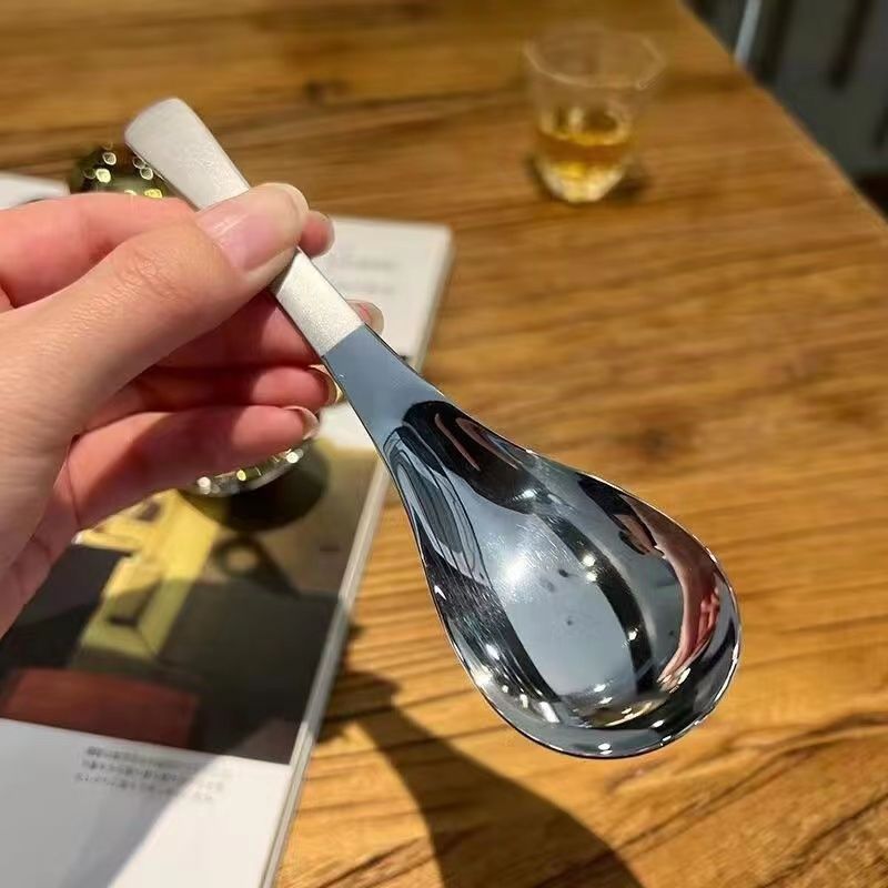 Stainless steel spoon, Internet celebrity spoon, home tableware, deepening Chinese dining spoon, soup spoon, Western food hotel, Gong Yan spoon