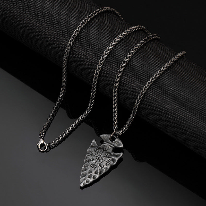 Cross-border European and American style hot selling Viking Nordic necklace triangle compass compass titanium steel chain men's trendy cool neck jewelry
