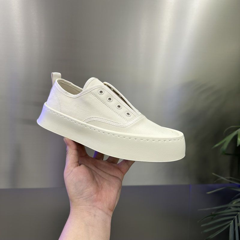 Trendy brand 2024 summer new men's lazy one-foot hot canvas shoes men's shoes casual and versatile trend board shoes