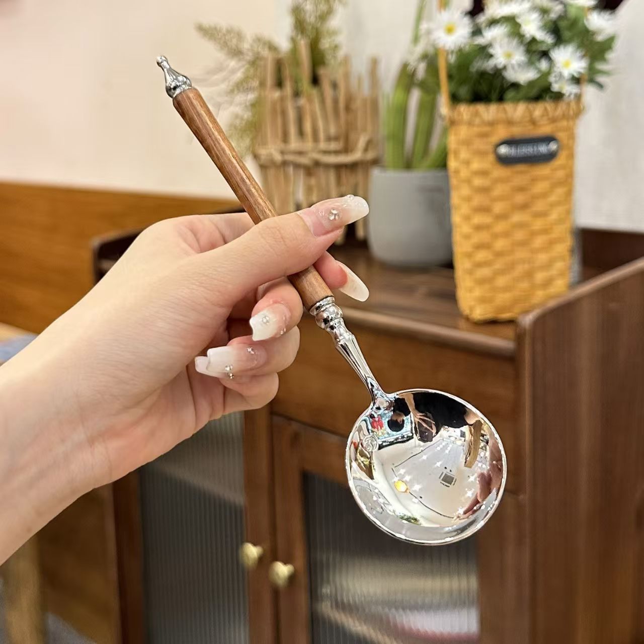 Cross-border imitation rosewood round spoon, stainless steel spoon, long-handled round-headed spoon, household rice spoon, spoon, spoon, spoon, dessert spoon