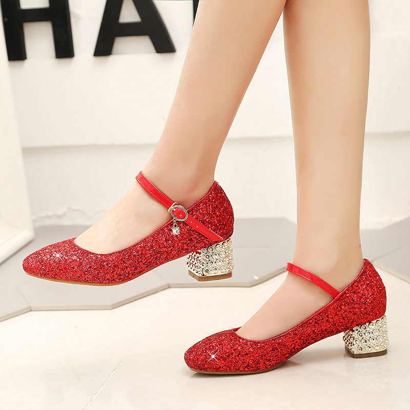 11-year-old children's high heels, eight-year-old girls walk the catwalk piano performance, host girls' leather shoes, gold and silver students