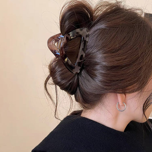 2025 New Simple Triangle Early Spring Premium Grip Shark Clip Hairpin Clip Hair Clip Hair Clip Hair Ornament for Women's Back of the Head