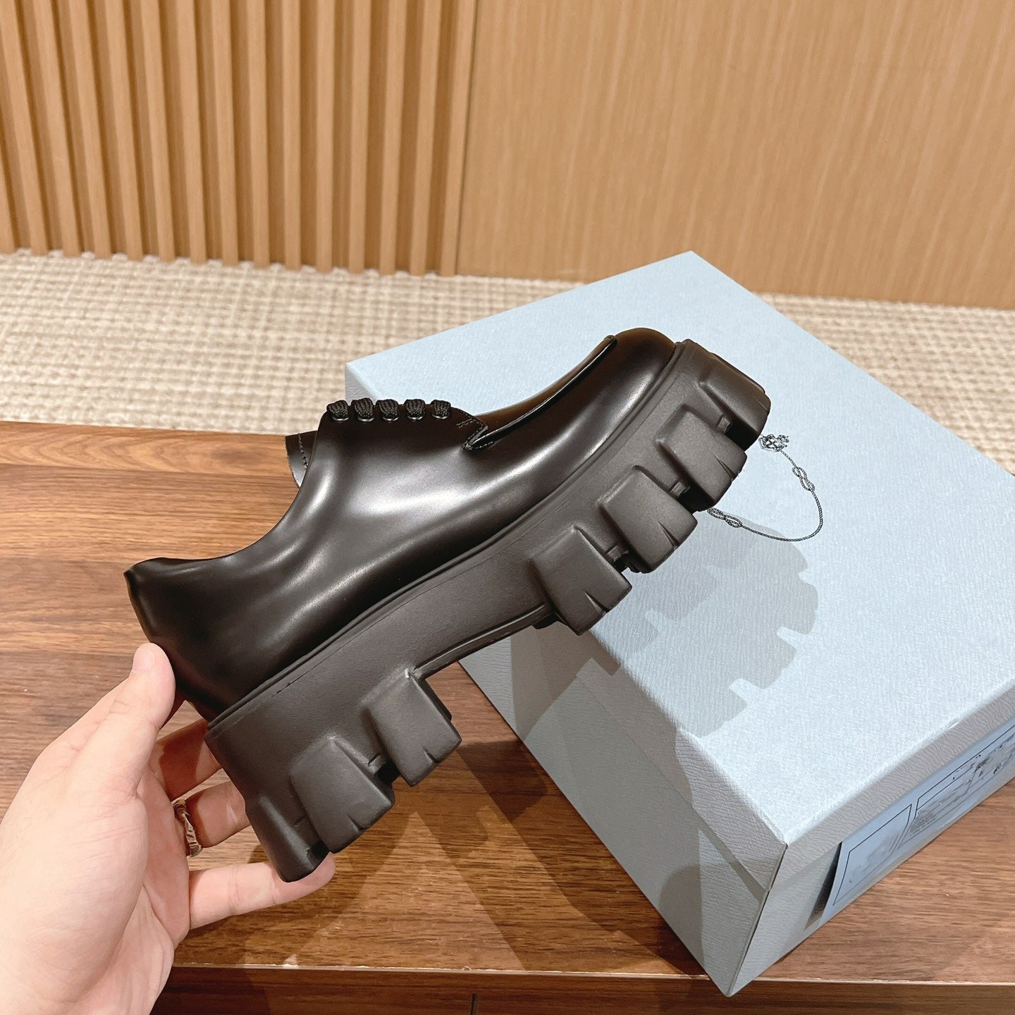 Top version of the P family triangle logo loafers women's spring and summer new British college style slip-on leather platform bag shoes