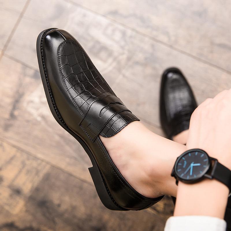 2025 Autumn New Leather Shoes Fashion Trend Business Dress Shoes One Foot Slip Casual Slip Foot Male Youth Leather Shoes