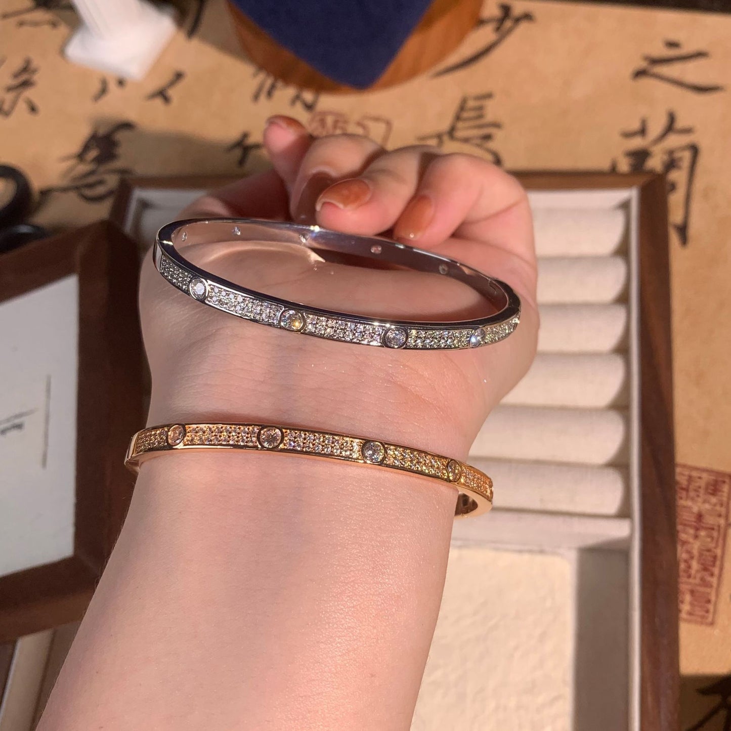 Seiko light luxury texture, starry diamond bracelet, double-row diamond high-end fashion buckle bracelet wholesale delivery