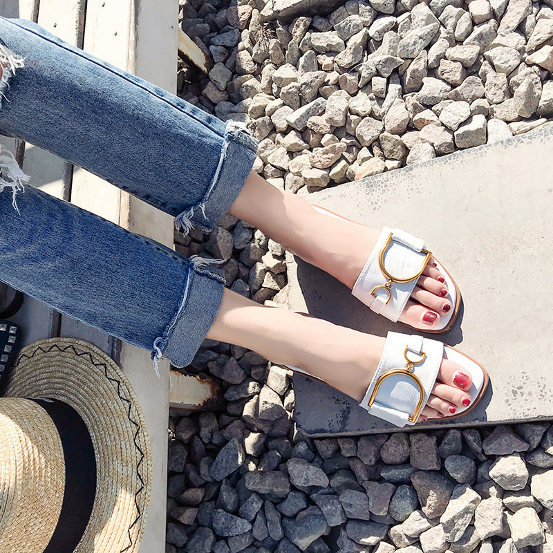 Summer women's chic Internet celebrity sandals women's summer 2024 new fashion and versatile slip-flop flats