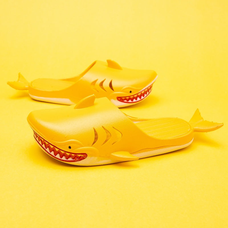 Creative funny children's shark Baotou slippers cute indoor and outdoor non-slip cartoon slippers boys and girls hole shoes