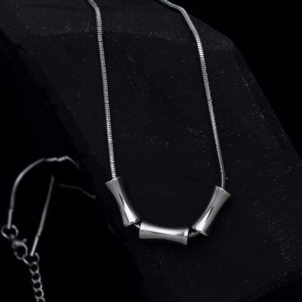 2026 new small waist pendant necklace, niche high-end love couple sweater chain, men's accessories, cold fashion accessories