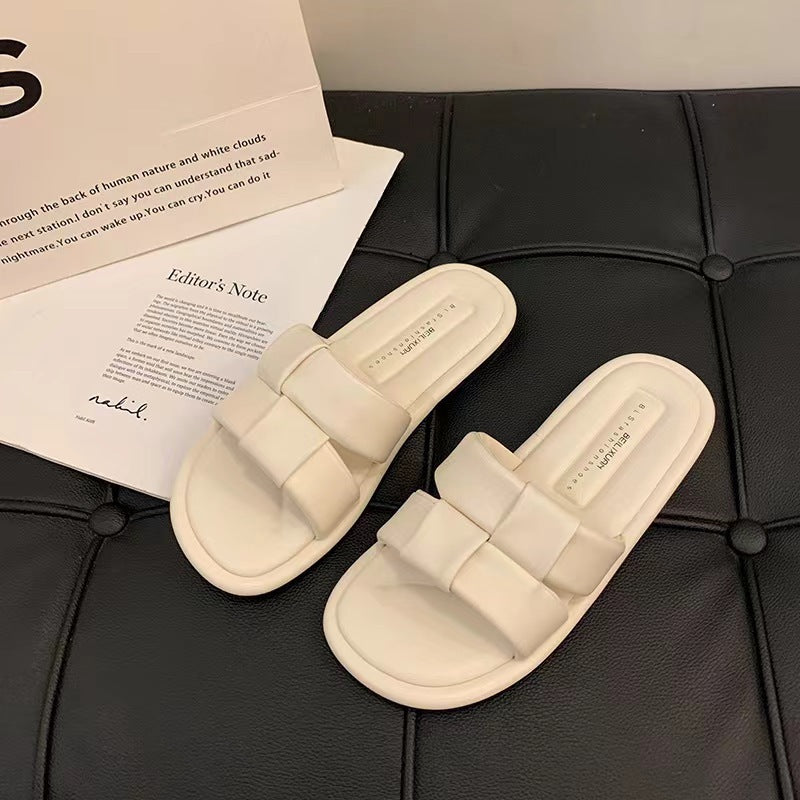 2024 new flat flat slotted sandals for wearing a sense of luxury student soft-soled beach slippers women's summer wholesale