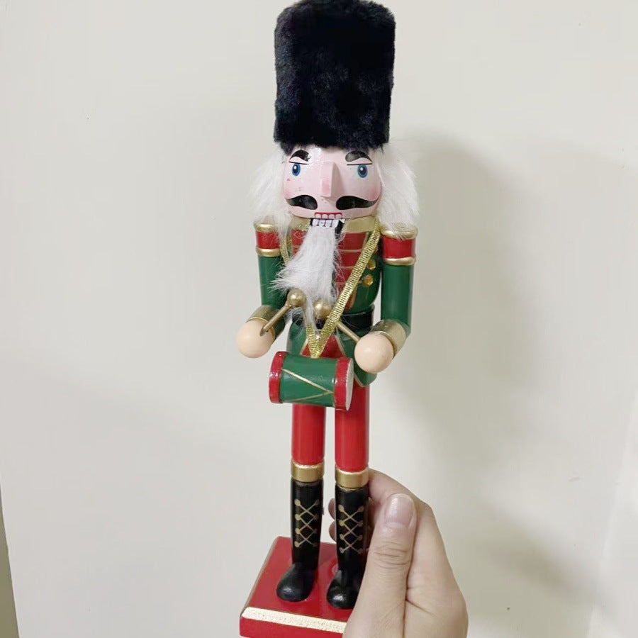 Cross-border spot new nutcracker wooden handicraft ornaments in different sizes Creative home Christmas ornaments