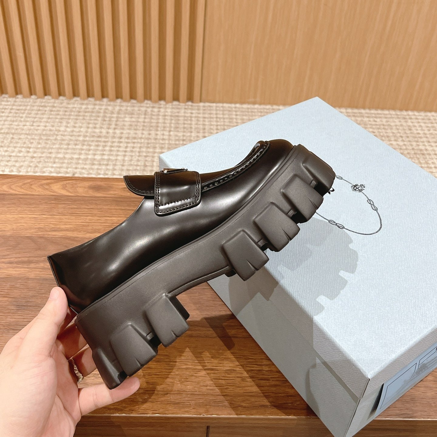 Top version of the P family triangle logo loafers women's spring and summer new British college style slip-on leather platform bag shoes