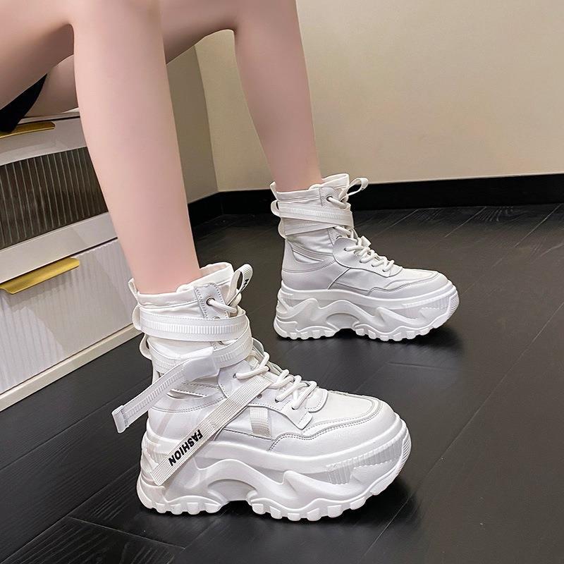 Autumn and Winter Korean version of thick-soled heightened sports style women's shoes 2024 new lace-up Internet celebrity roman style high-top women's shoes
