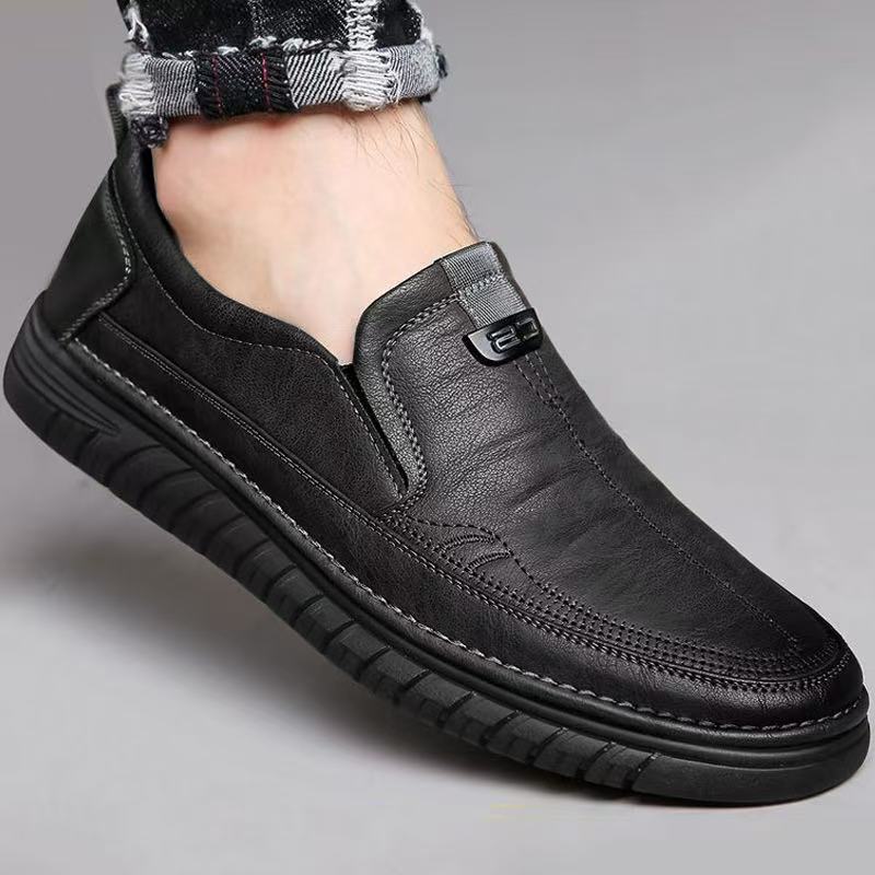 Men's super soft leather shoes, one-foot non-slip, explosive Korean casual shoes, wear-resistant, soft-soled, soft-sided, and versatile