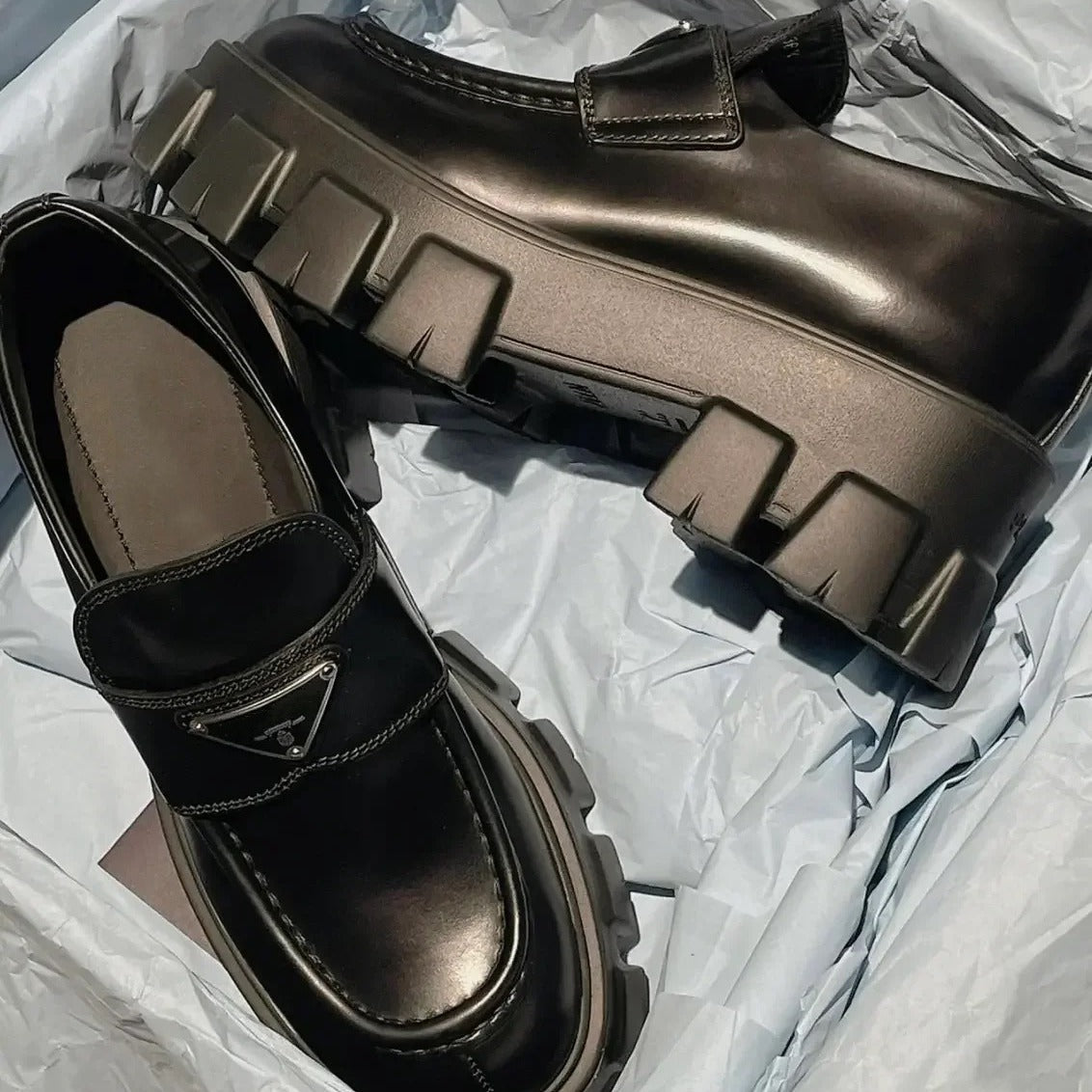 Top version of the P family triangle logo loafers women's spring and summer new British college style slip-on leather platform bag shoes