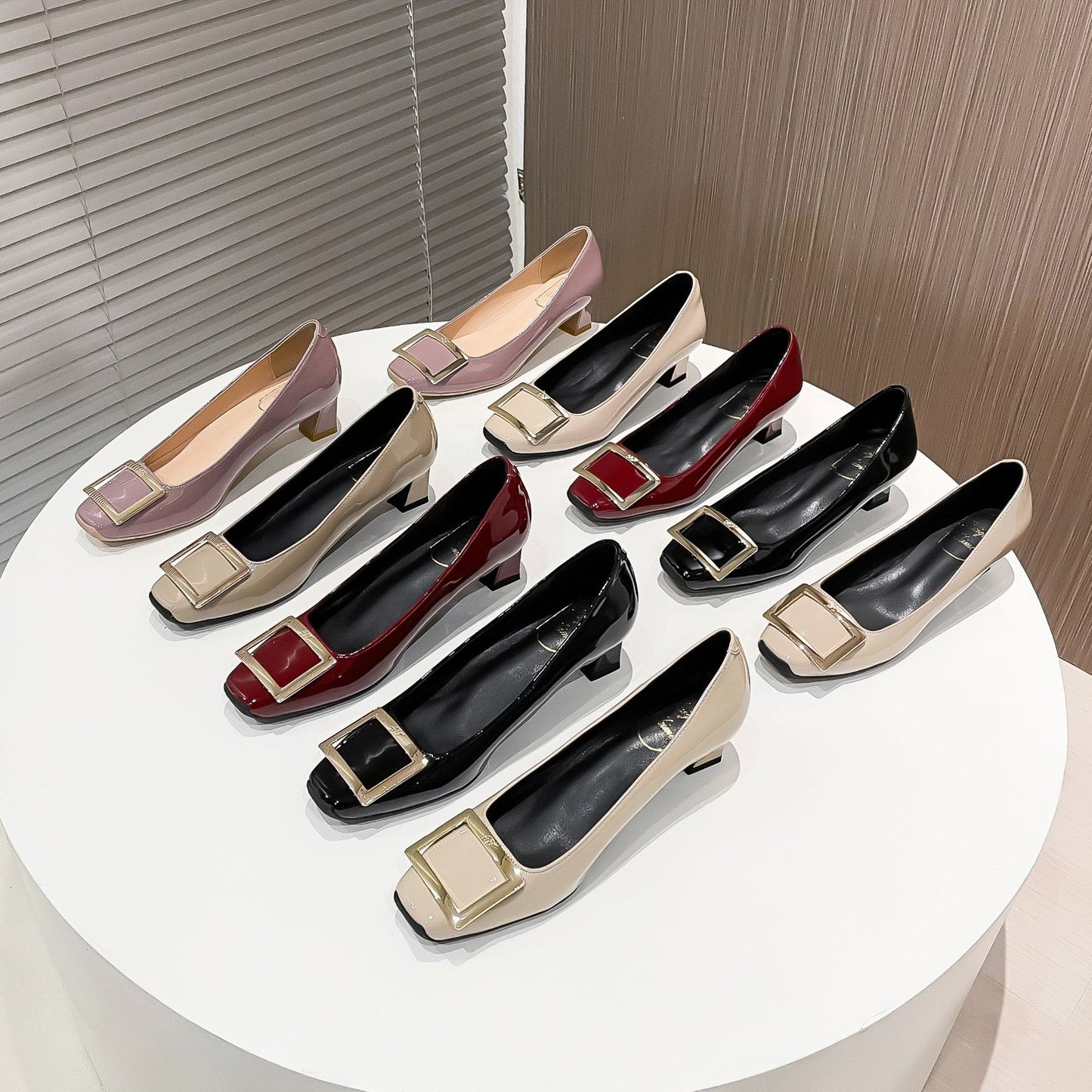 Patent leather square buckle high heels, single shoes, thick heels, medium heels, square toe pumps, women's shoes, commuting office lady, workplace style, thin heel women's shoes