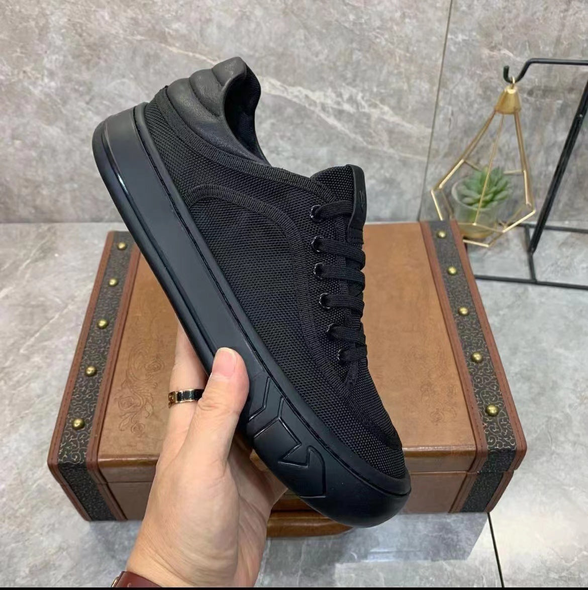 New casual sports board shoes men's round toe ultra-light thick sole clear color lycra breathable mesh shoes men's shoes trendy