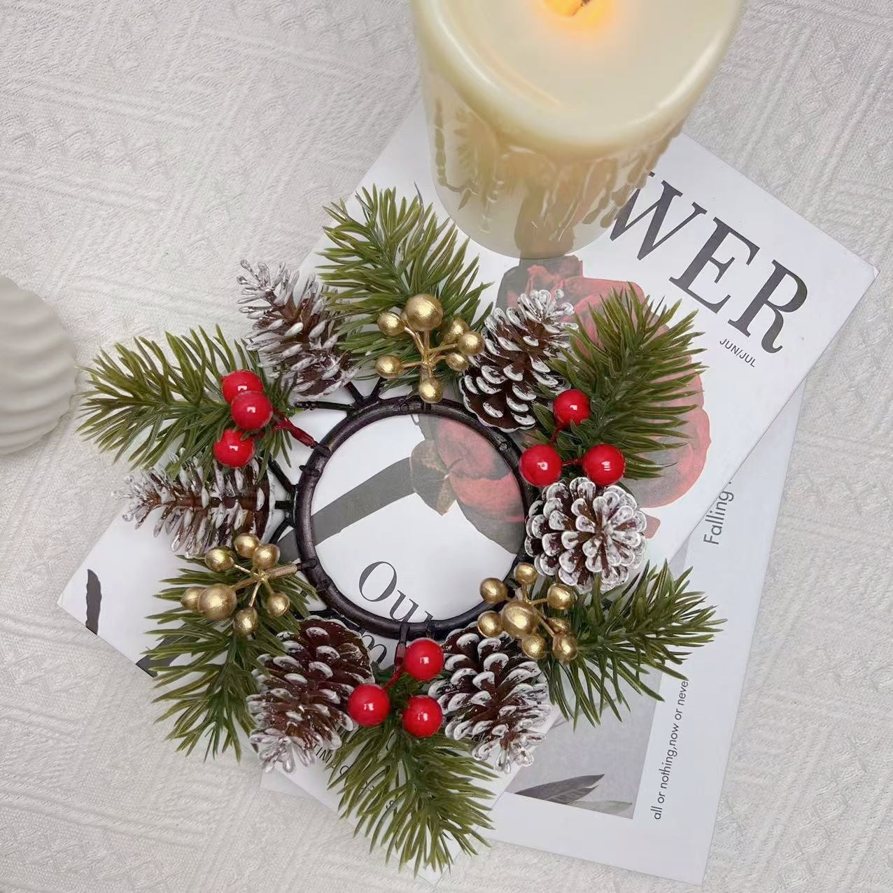 Cross-border new products Christmas candle scented candle holder berry flower ring table top home decoration simulated pine cone ornament
