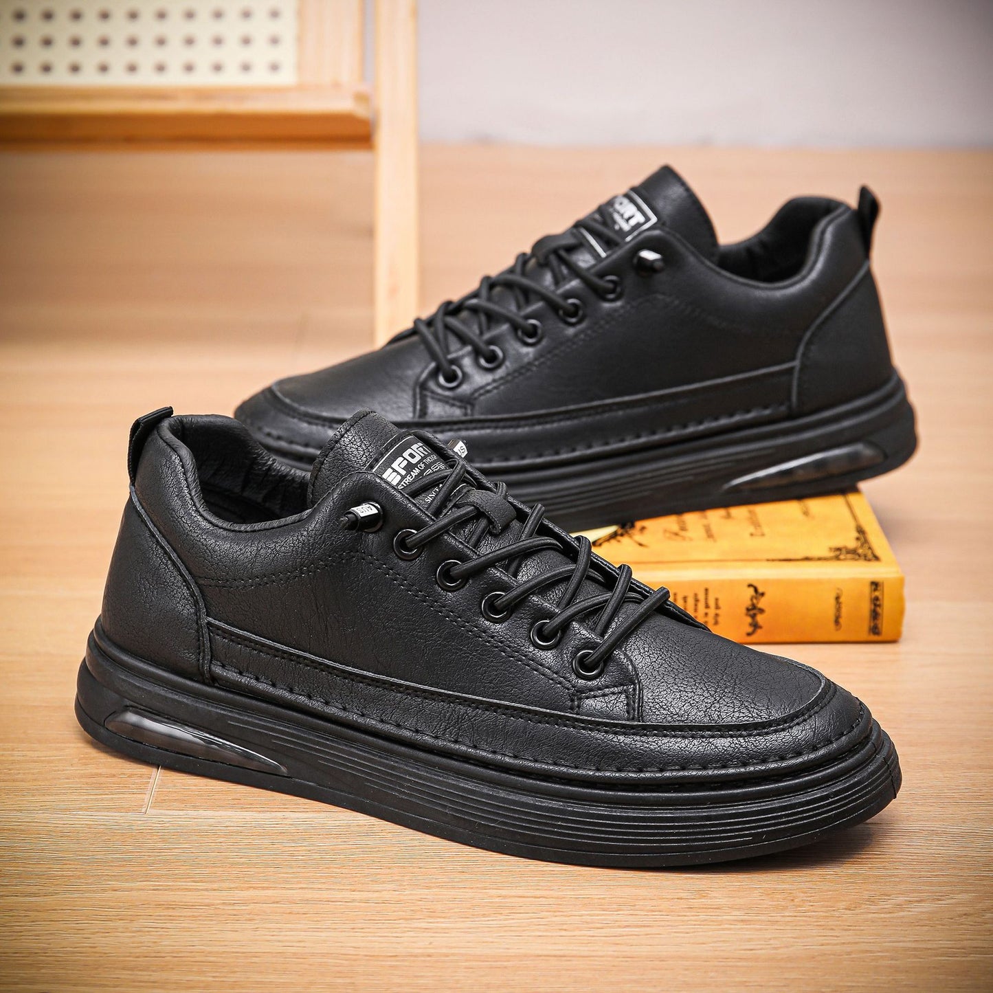 Men's shoes spring 2025 new plus-size trendy versatile casual leather shoes with soft soles and soft surfaces and one-foot shoes for men's board shoes