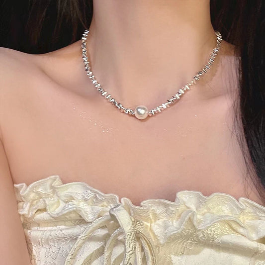 Xiaohongshu with the same broken silver pearl necklace, high-end niche design, light luxury girl's birthday gift, clavicle chain