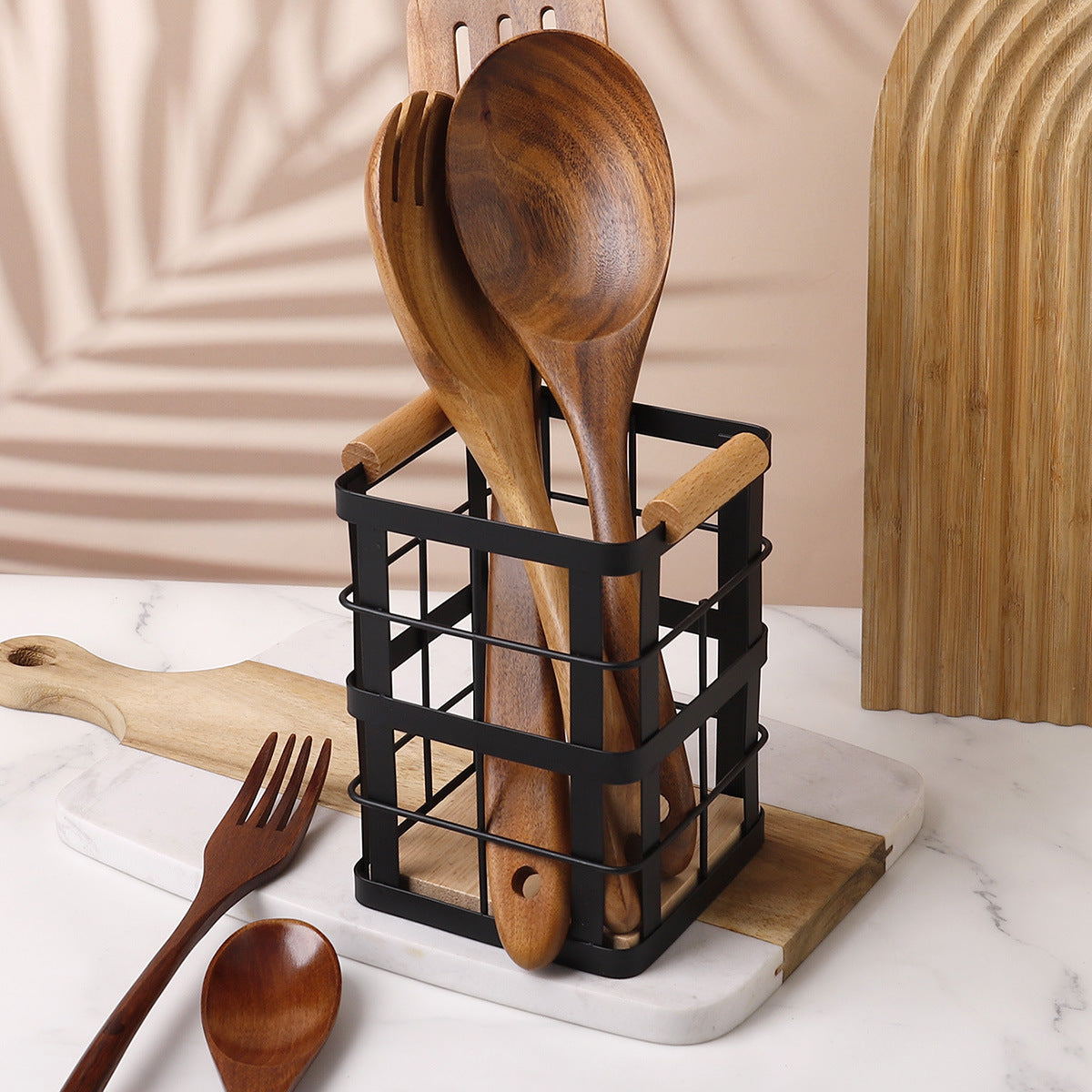 Hot Selling Kitchen Counter Knife and Fork Tableware Storage Cooking Tool Rack Wrought Iron Basket Stationery Office Storage Pen Holder