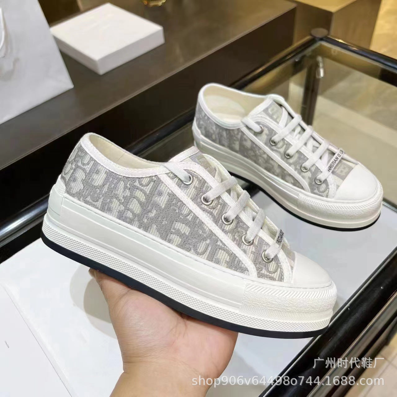 D home embroidery canvas shoes women's 2024 new Internet celebrity lace-up small white shoes thick-soled inner heightened casual sports board shoes