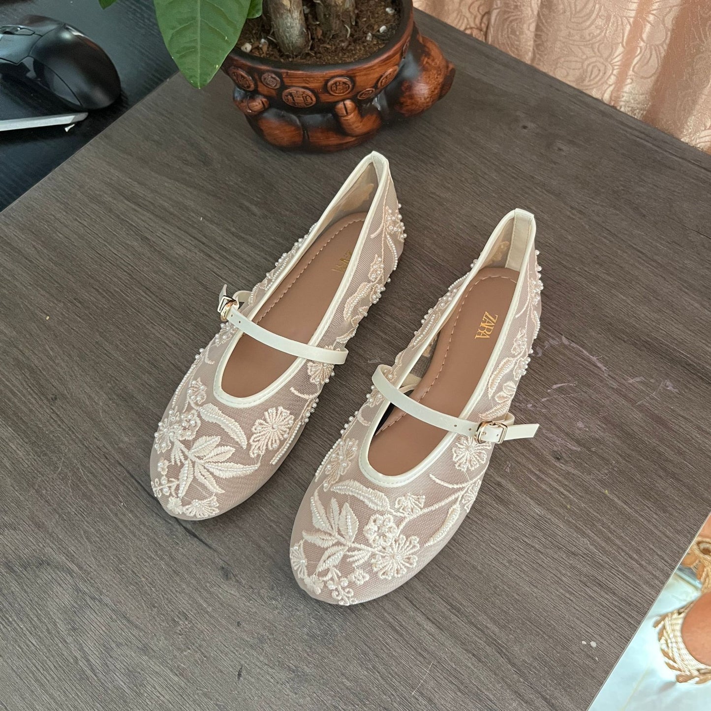 ZA Home 2025 New Shoes Women's Flat Mary Jane Women's Shoes New Embroidery Chinese Style Baotou White Sandals