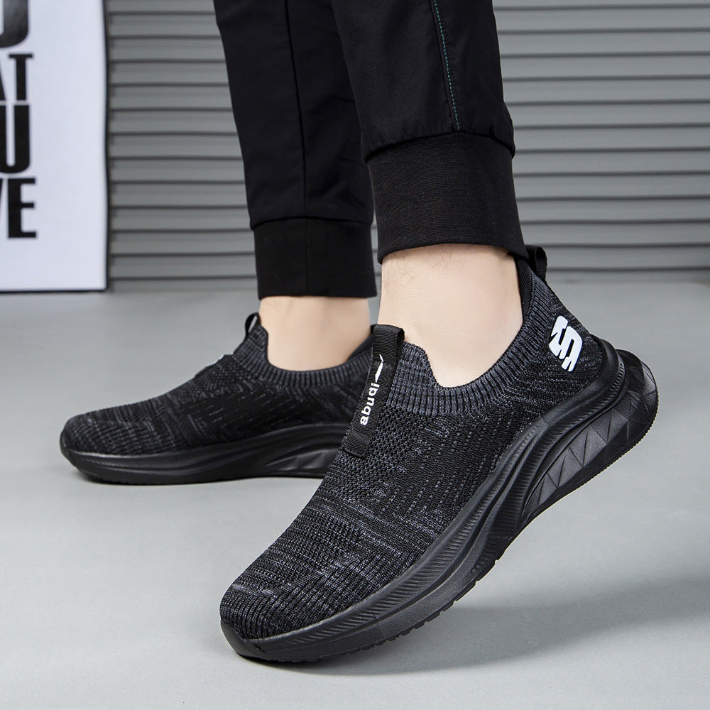 High elasticity and breathable flying knitted men's shoes 2025 new lightweight and comfortable versatile shoes cold sticky casual soft sole men's shoes