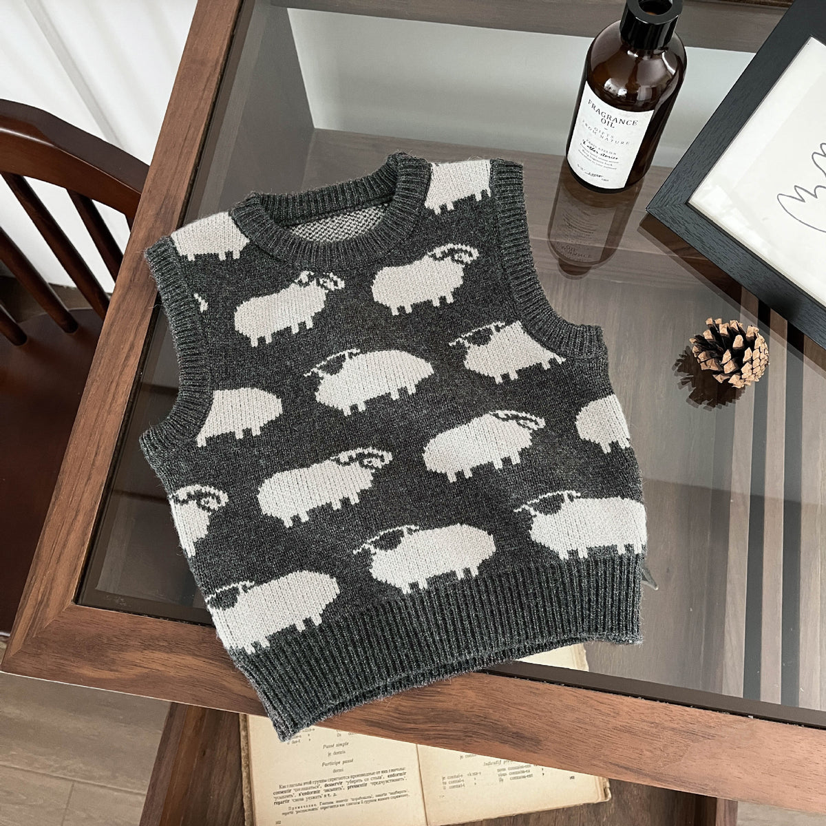 Korean version of children's clothing, boys' vests, spring and autumn, new infants, toddlers, cartoon animals, jacquard vests, children's versatile clothes
