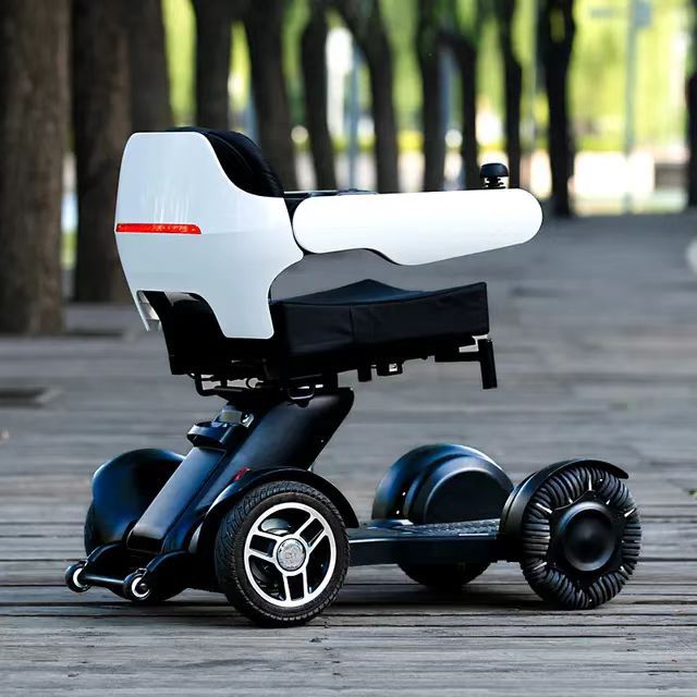 High-end remote control intelligent electric wheelchair automatic folding electric four-wheeled scooter for the elderly and disabled is delivered one piece