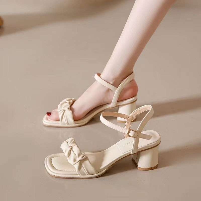Slotted sandals women's fairy style 2024 summer new mid-heel versatile commuter breathable heel sandals