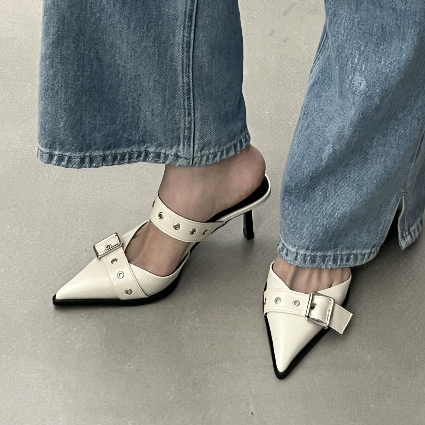 2025 Summer ~ Pointed toe belt buckle stiletto belt buckle single shoes women's European and American Baotou silver hollow heeled sandals
