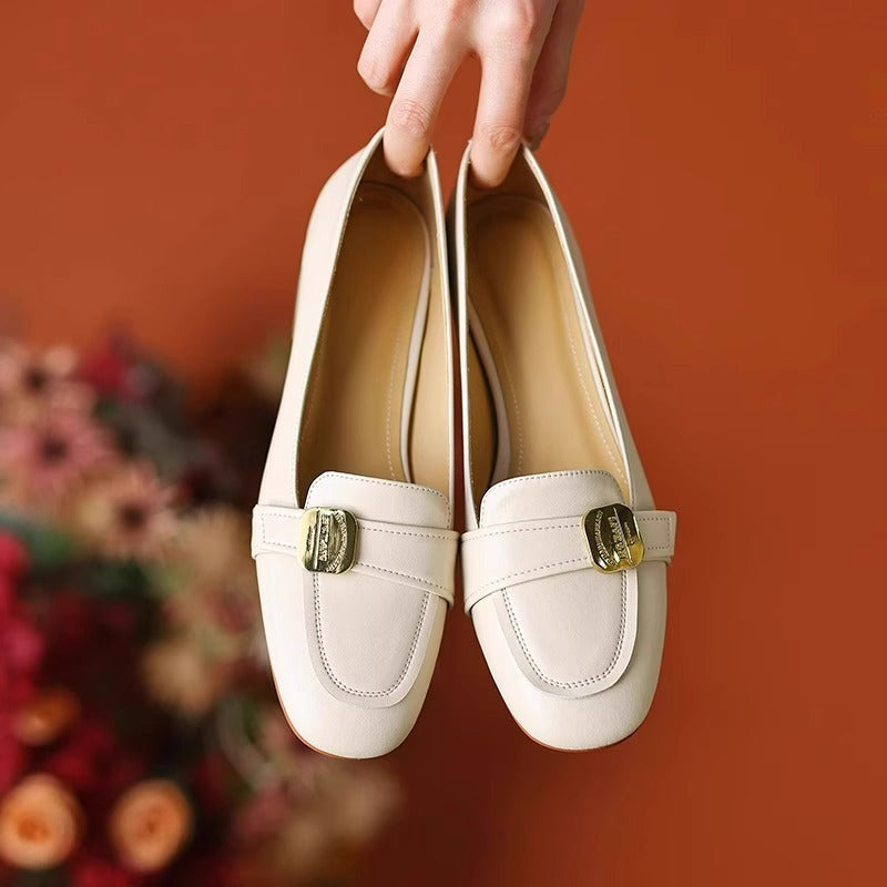 In stock ~ sheepskin version of French beautiful metal buckle thick heel pumps for women's 2025 summer new versatile beanie shoes