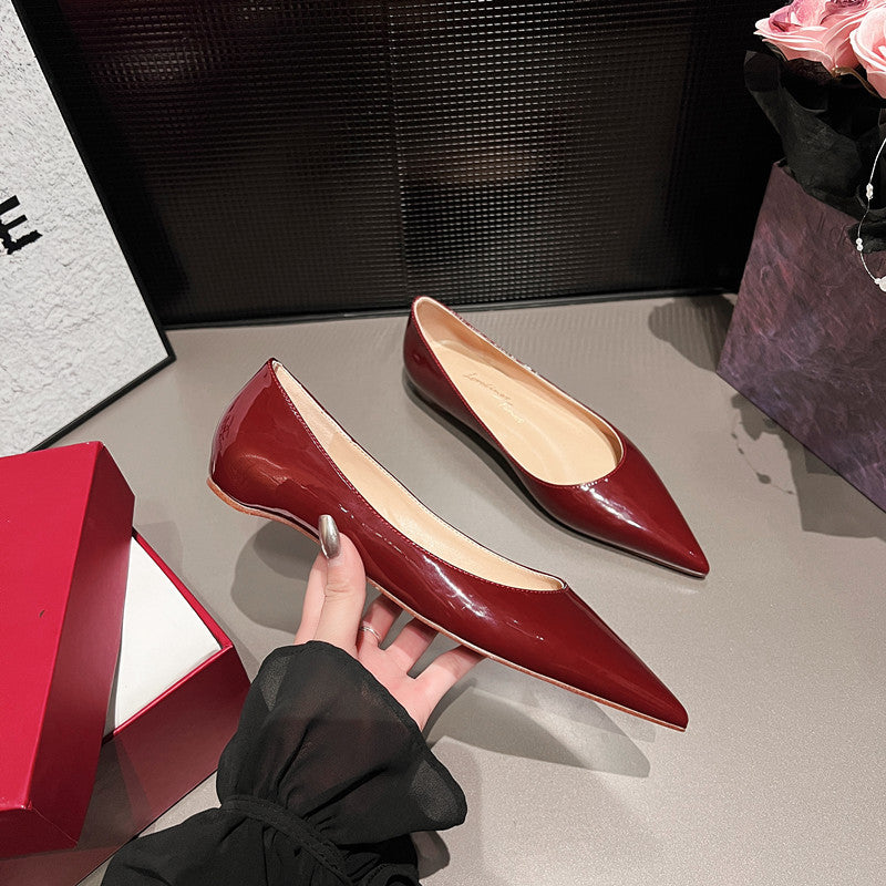 Women's pointed toe inner height: 3CM heel flat shoes, patent leather solid color, versatile casual pumps