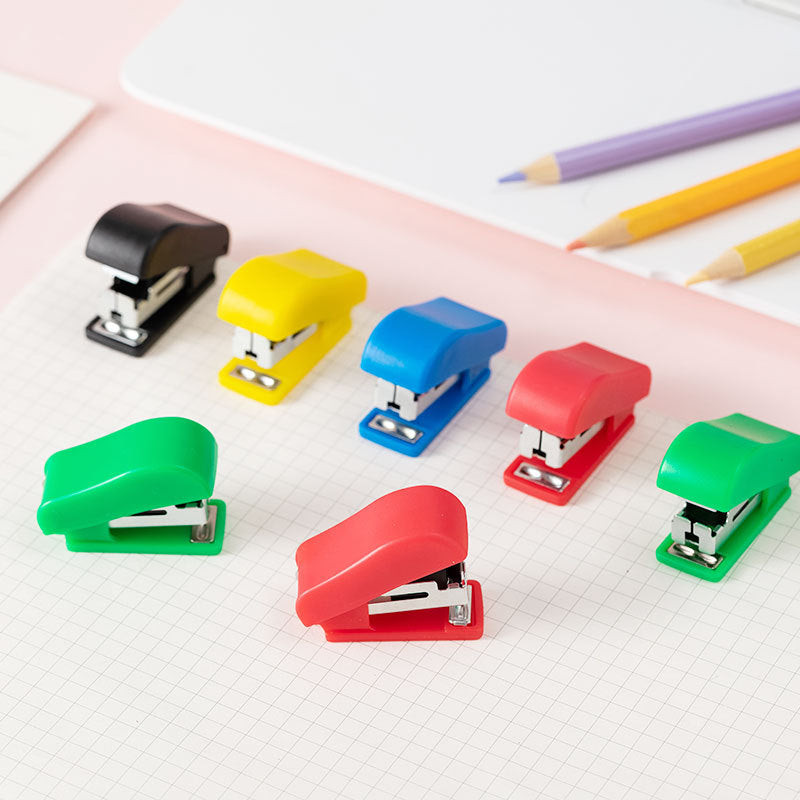 Cross-border hot selling mini small stapler student supplies labor-saving set stapler 2004 stock supply