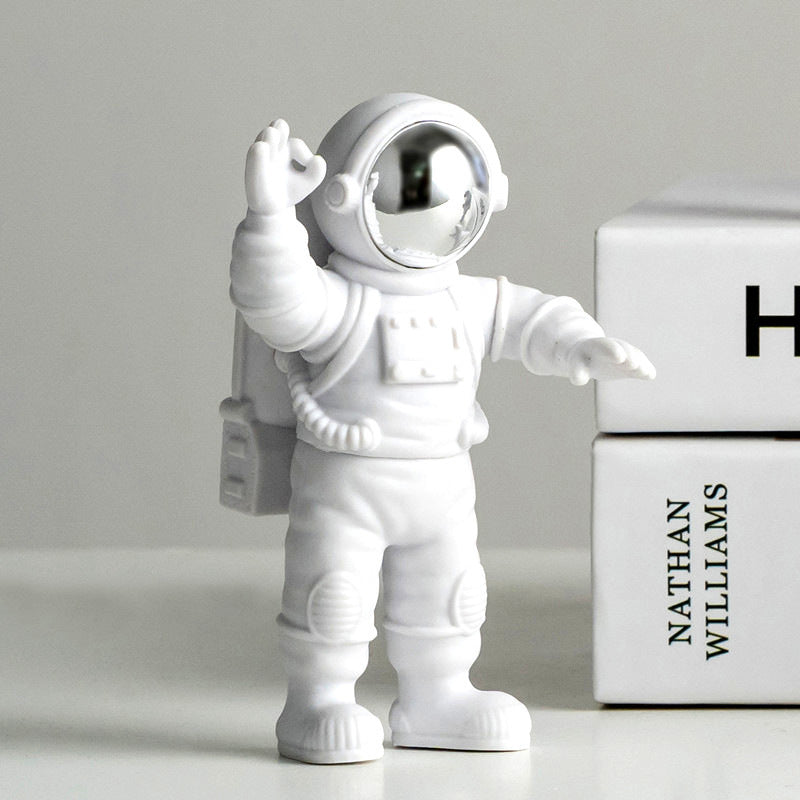 Astronaut ornaments, astronaut figures, models, home living room, desktop decorations, birthday gifts, small gifts wholesale