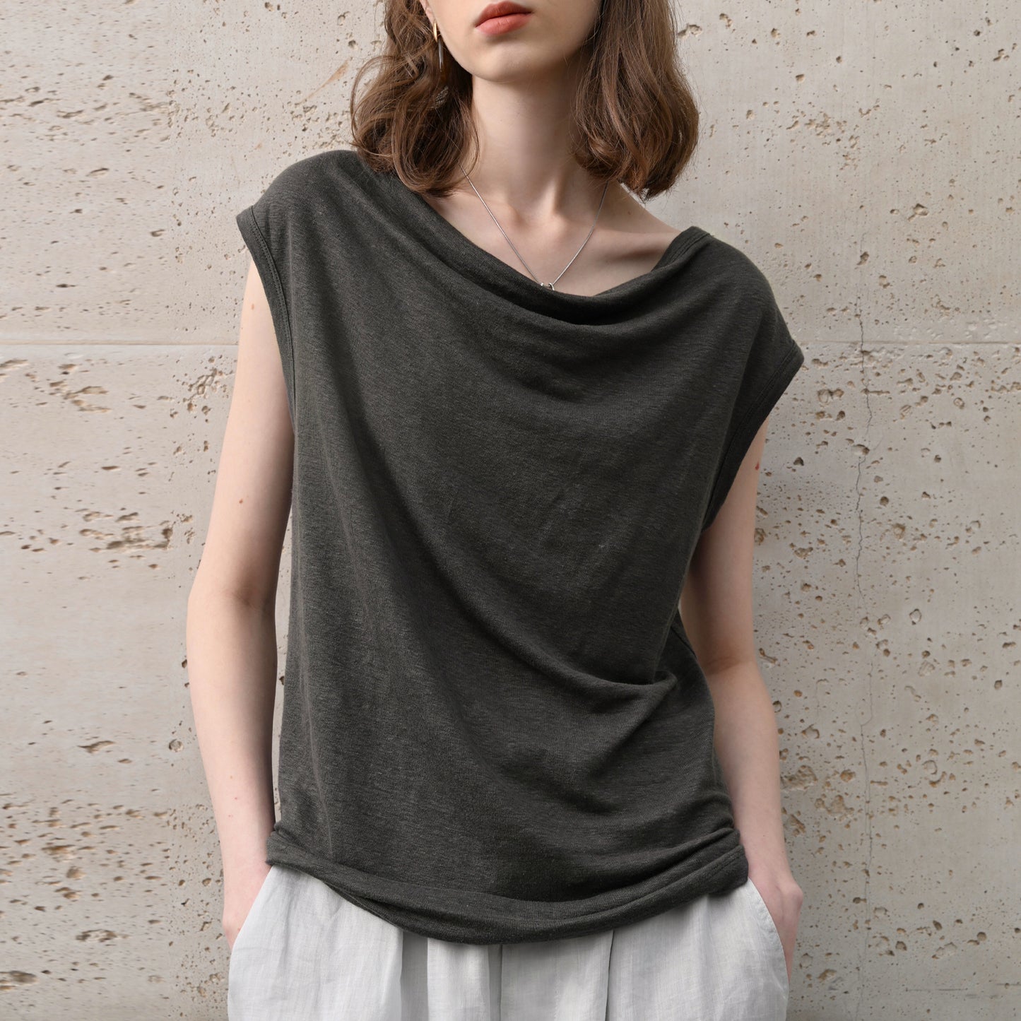 100% hemp one-shoulder swing neck knit short sleeve summer high-end light sheer slim top French slouchy shirt