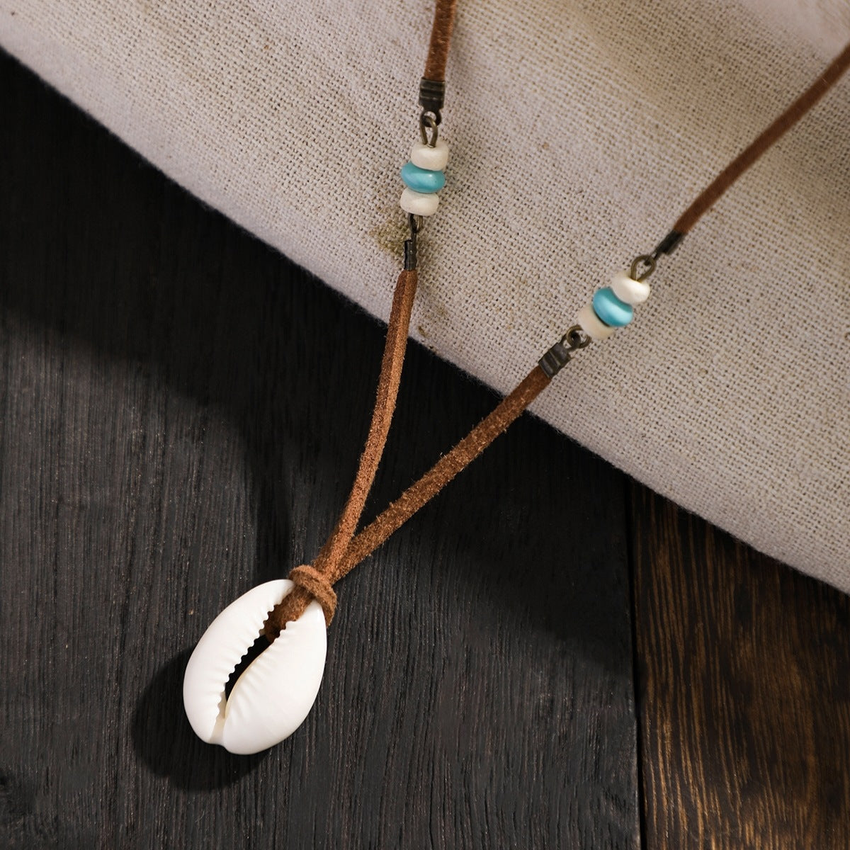 European and American cross-border jewelry Men's Korea velvet shell necklace Necklace Simple personality versatile niche accessories